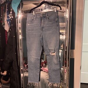 Madewell Light Blue Distressed Ankle Jeans
Name: The Perfect Vintage Jean